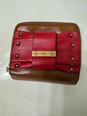 Chloé Brown Leather Zip Wallet with Red Bow Detail